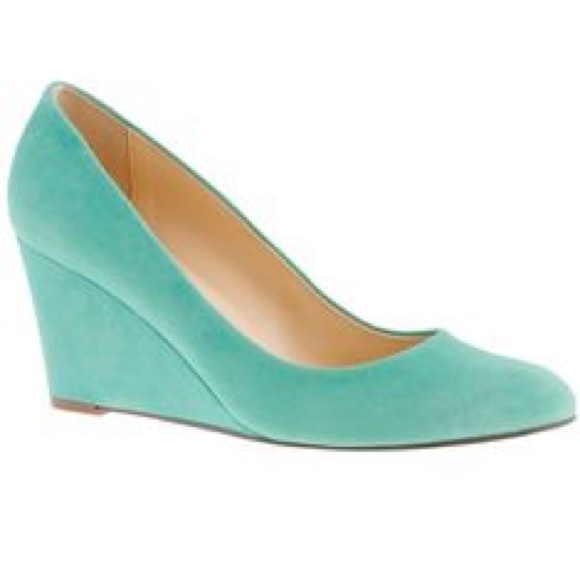 Gorgeous J. Crew Mint Martina suede wedges-8.5
