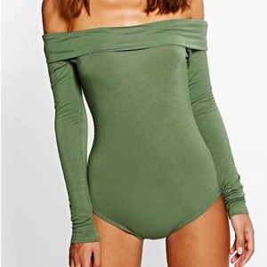 New with tags off the shoulder body suit