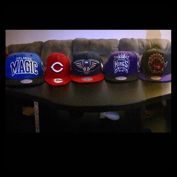 Authentic Mitchell & Ness, & New Era snapbacks