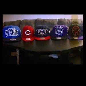 Authentic Mitchell & Ness, & New Era snapbacks
