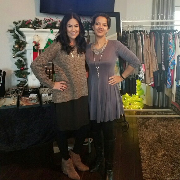 Always elegant tunic sweater. - Picture 3 of 4