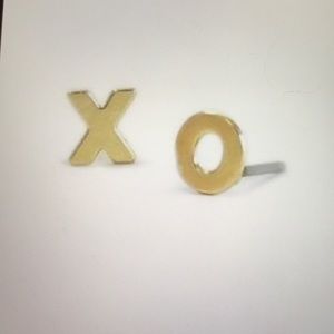 xo stud earrings