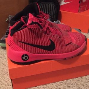 Red kd Treys