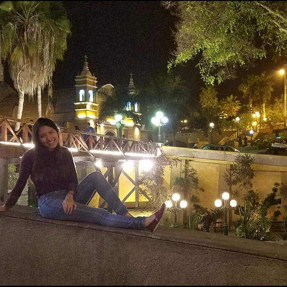 Meet your Posher, Caroline - Picture 2 of 2