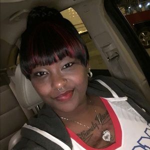 Meet your Posher, Demetria