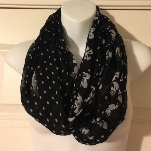 Accessories - Polka-Dot/Ribbon Patterned Scarf