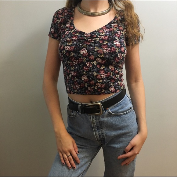 LAST CHANCE! Floral Crop Top