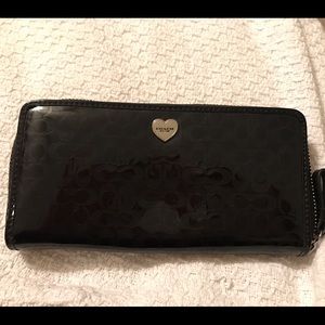 Coach Zipper Wallet