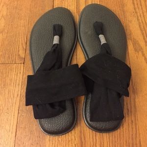 NWOT Sanuk Yoga Sandal