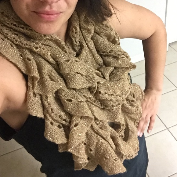 Cracker Barrel Accessories - NWT Gold Infinity Scarf Cracker Barrel Holiday
