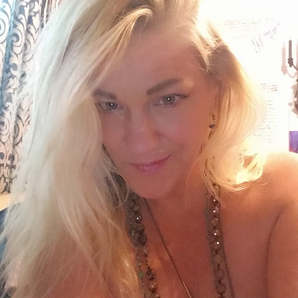 Meet your Posher, Storme - Picture 4 of 8