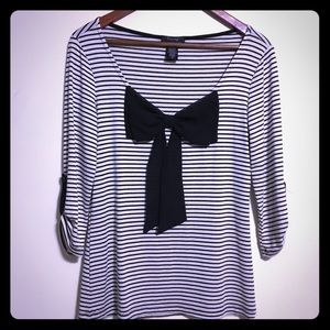 Striped 3/4 sleeve top with a bow