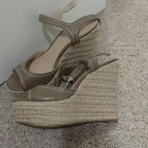 Nine&co wedge sandles