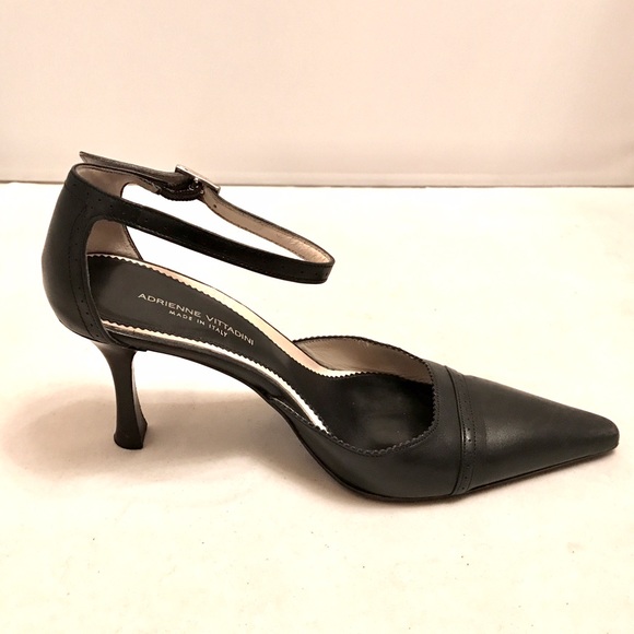 Adrienne Vittadini Navy Blue Vintage Heels 6.5M