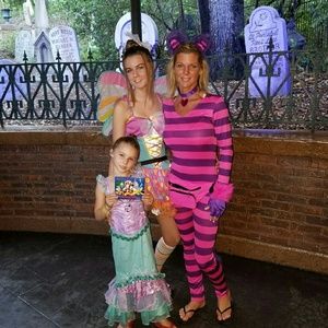 Meet your Posher, Cynthia