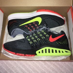 Nike zoom structure 18 size 9 man