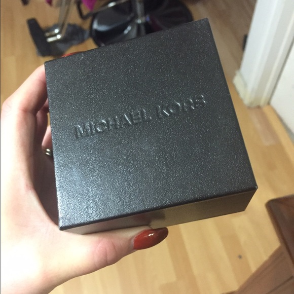 Michael kors watch main image 4