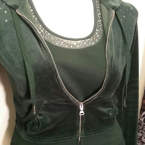 Express 3 piece dk green velour gold &silver studs