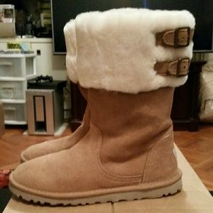 Chesnut UGG Boots