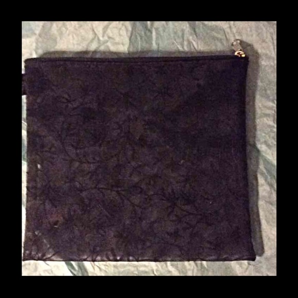 NWOT Black Lace Design Makeup Bag - Picture 2 of 3