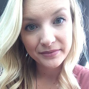 Meet your Posher, Whitney