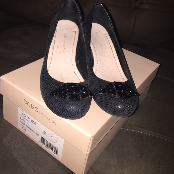 BCBG Black Snake Wedge Heel Size 5