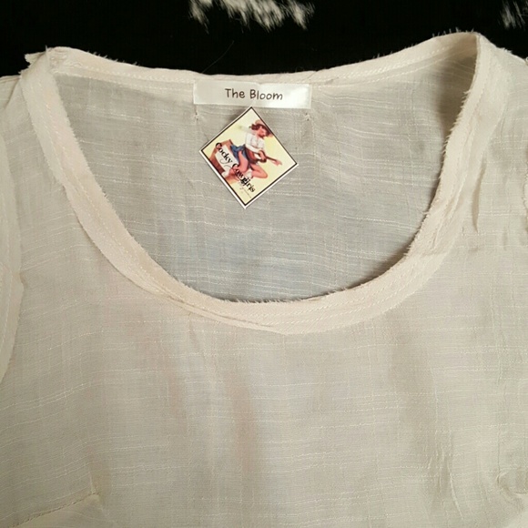Ruffle Top - Picture 4 of 4