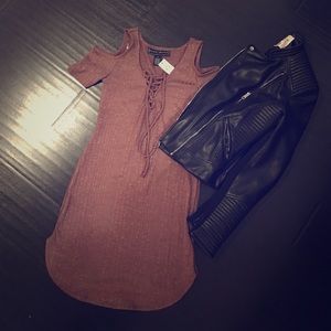 Lovely laceup :: color-mauve :: medium