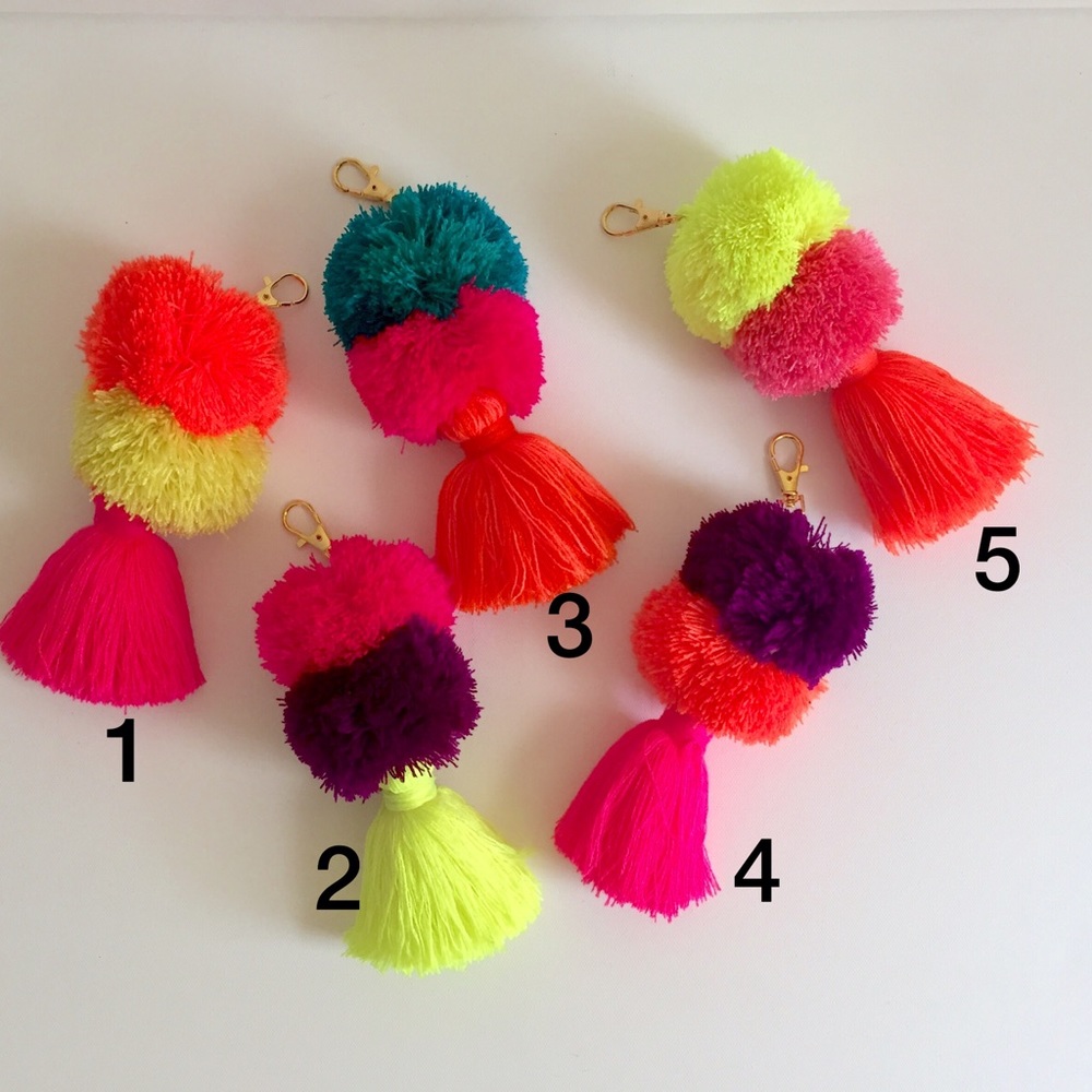 Handmade Colorful Pom Pom Tassel Keychain - Picture 3 of 4