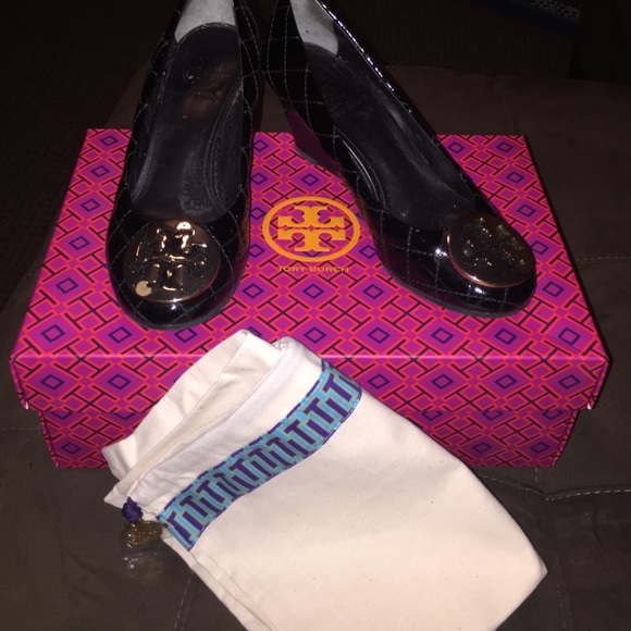 TORY BURCH black patent leather heels. Size 5