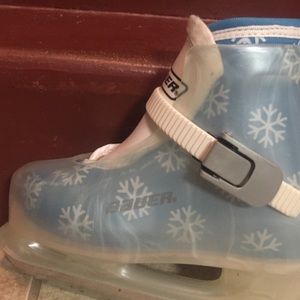 Girls 12/13 Bauer skates