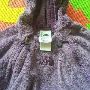THE NORTH FACE BABY BODY SUIT 3-6 MONTHS