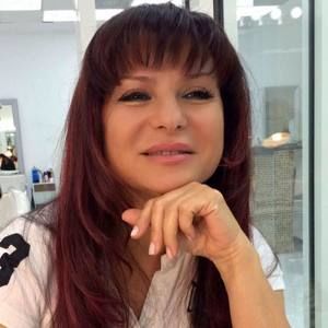 Meet your Posher, Alla