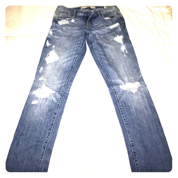 Abercrombie &Fitch straight Leg Distressed Jeans