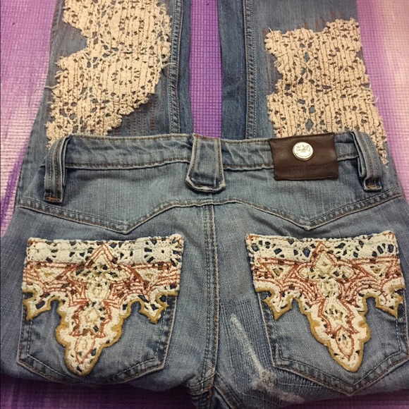 Antik denim doily distressed jeans. Size 25 - Picture 2 of 4