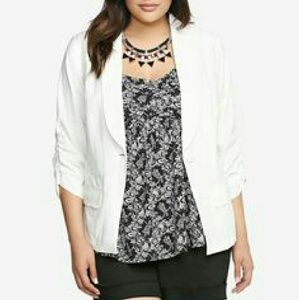 Light Summer LINEN PLUS SIZE 3X BLAZER