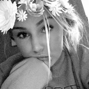 Meet your Posher, Hailey