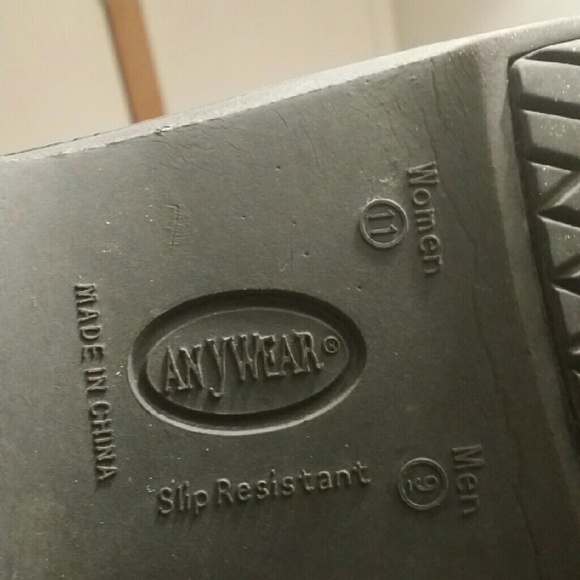 slip resistant shoes - Picture 3 of 3