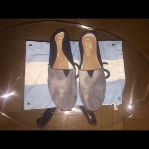 Black & Acid Wash Gray TOMS
