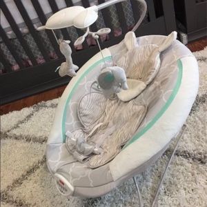 Fisher-price deluxe bouncer in safari dreams