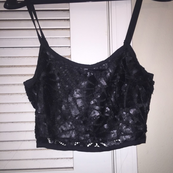 Black crop top