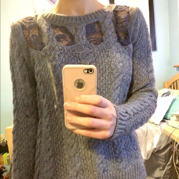 American Eagle sweater with lace