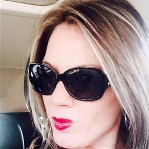 Meet your Posher, Christine