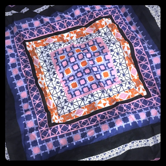 Stella & Dot scarf with bag