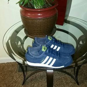 Women's Adidas Samoa