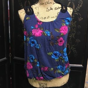 Gorgeous blue floral tank top