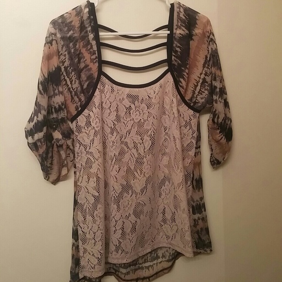 Lacy Navy/Cream patterned top