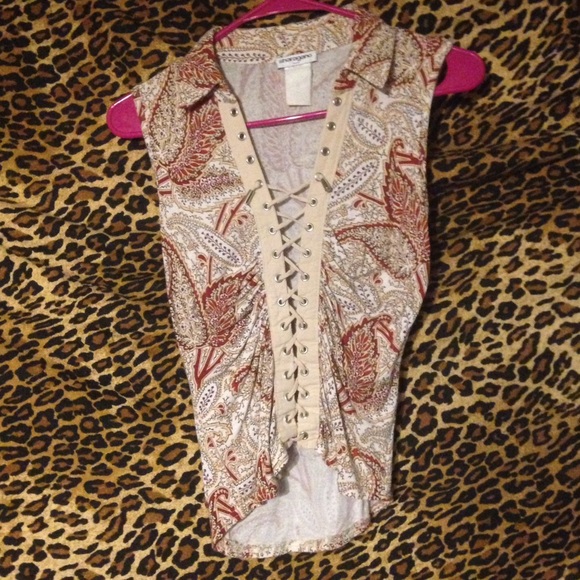 Sexy Laced Top! - Picture 2 of 4