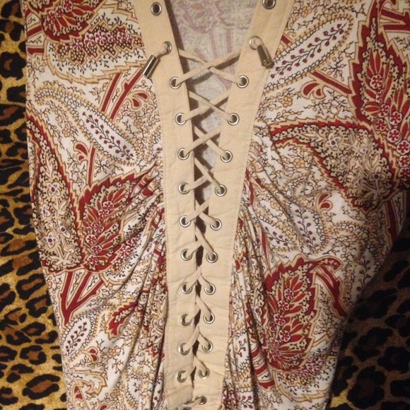 Sexy Laced Top! - Picture 3 of 4