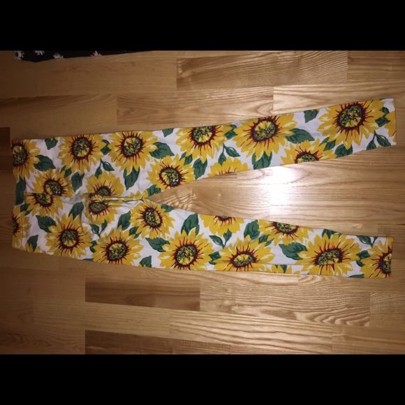 Super cute sunflower leggings